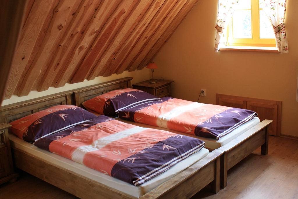 Koliba U Kuba A Rekreacne Domy Hrustin Szoba fotó