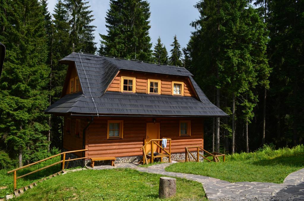 Koliba U Kuba A Rekreacne Domy Hrustin Kültér fotó